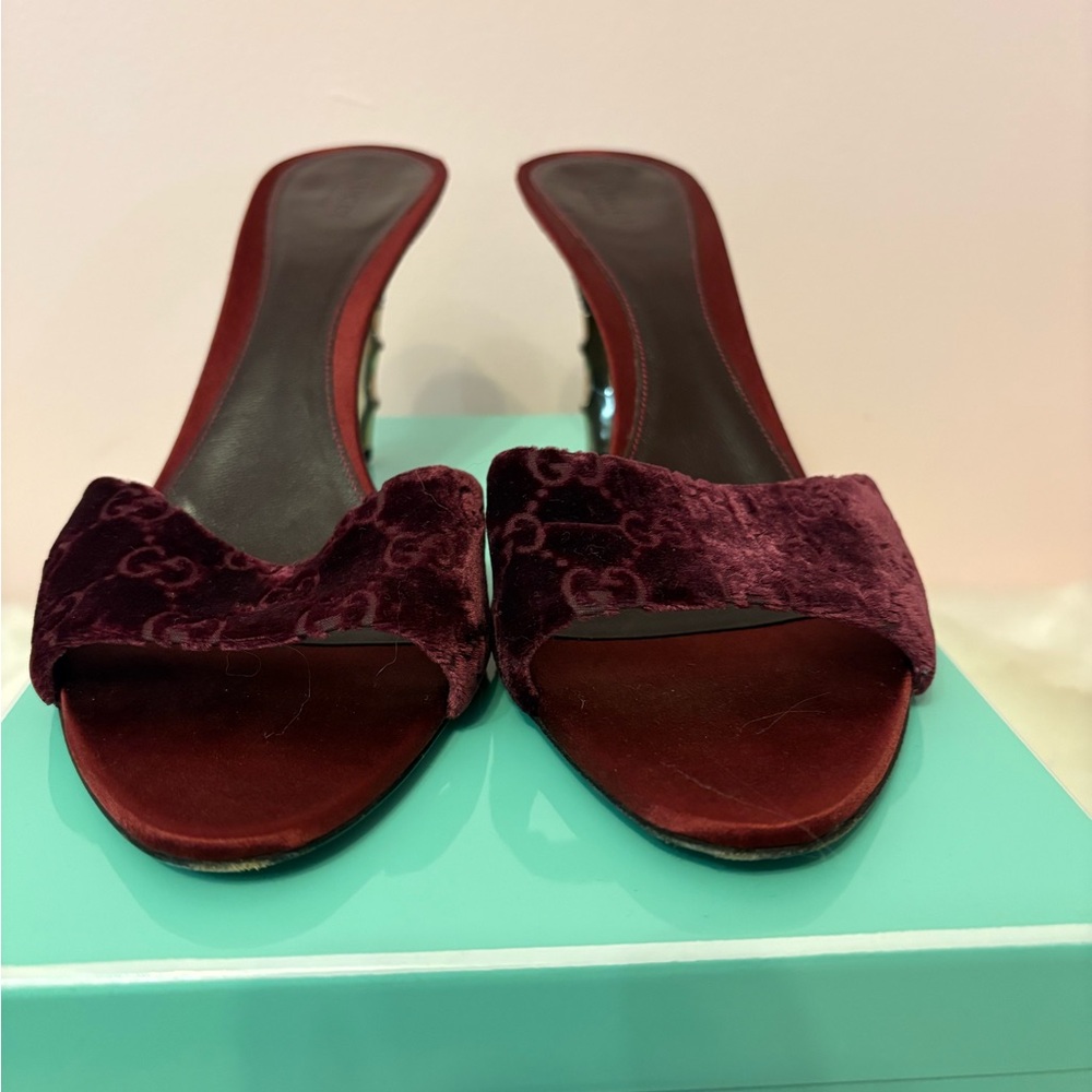 Gucci Burgundy Velvet Mules - Picture 4 of 15
